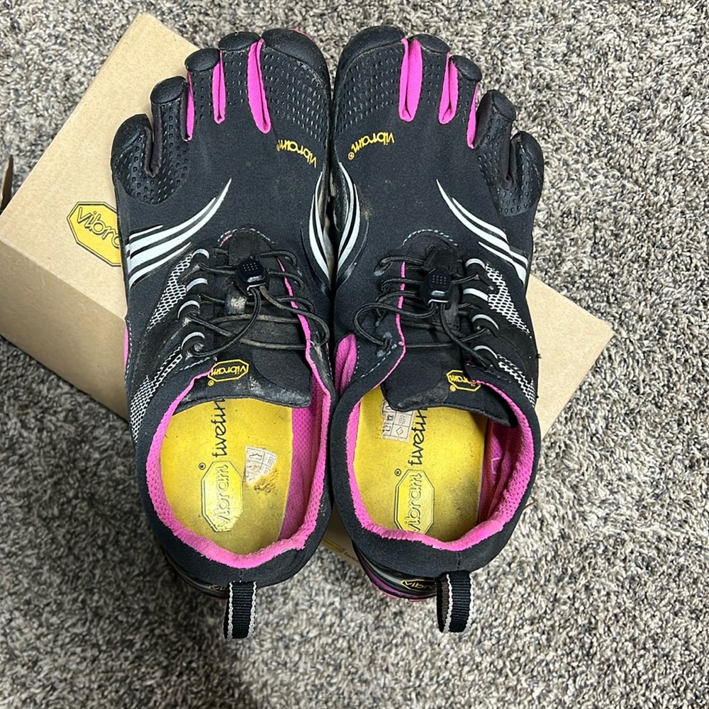 Toed vibram five fingers hiking shoes
